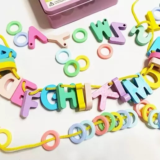 نخ و مهره حروف انگلیسی چوبی